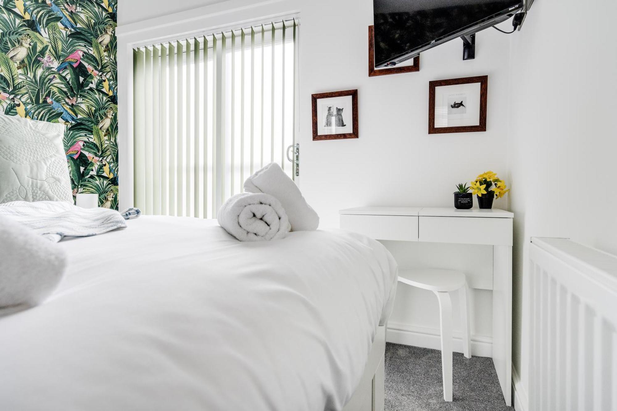 Buxton Apartment - 1 Bed, Free Parking, Wi-Fi Hazel Grove Екстериор снимка