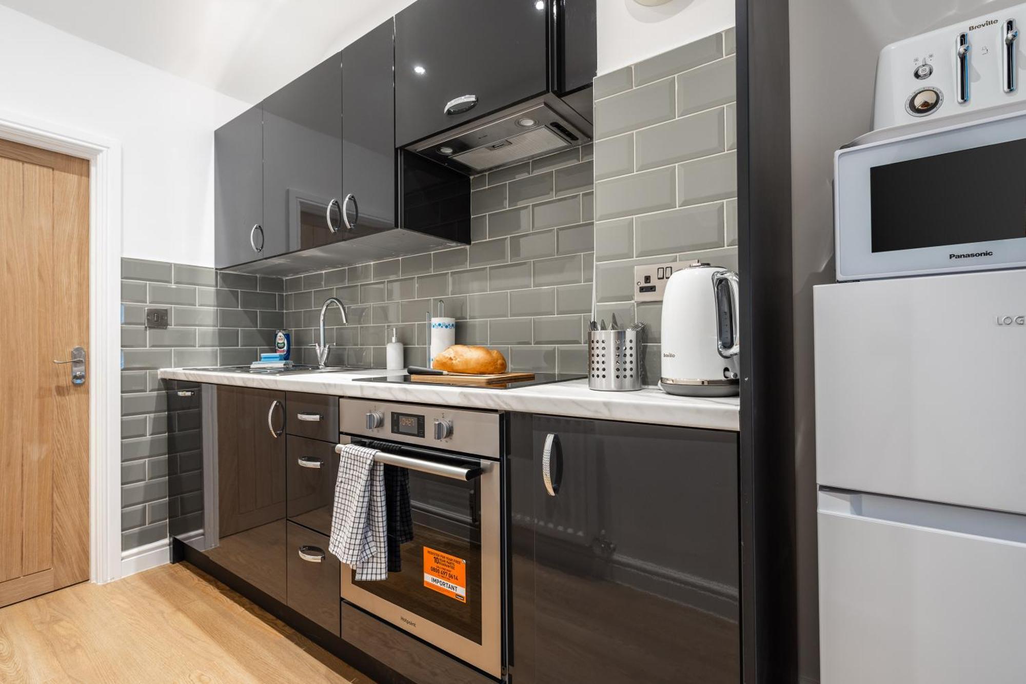 Buxton Apartment - 1 Bed, Free Parking, Wi-Fi Hazel Grove Екстериор снимка