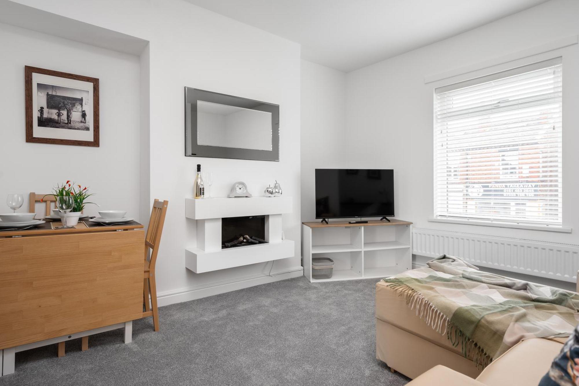 Buxton Apartment - 1 Bed, Free Parking, Wi-Fi Hazel Grove Екстериор снимка