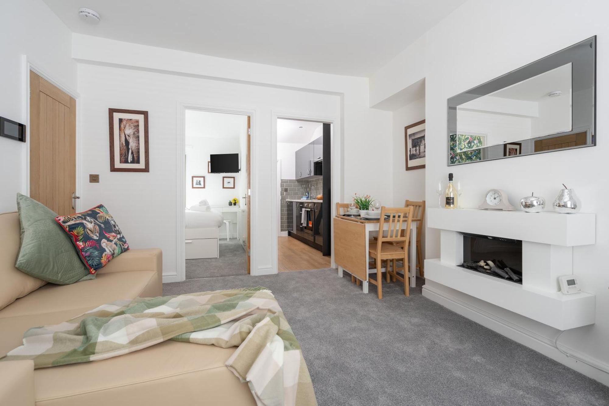 Buxton Apartment - 1 Bed, Free Parking, Wi-Fi Hazel Grove Екстериор снимка